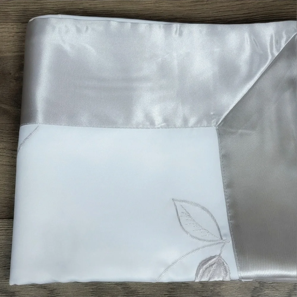 Metro Luxe Bath White & Silver Fabric‎ Shower Curtain NEW!